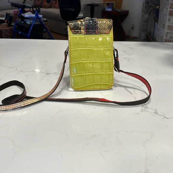 Woman’s small shoulder purse with animal print. NWOT - Picture 4 of 6